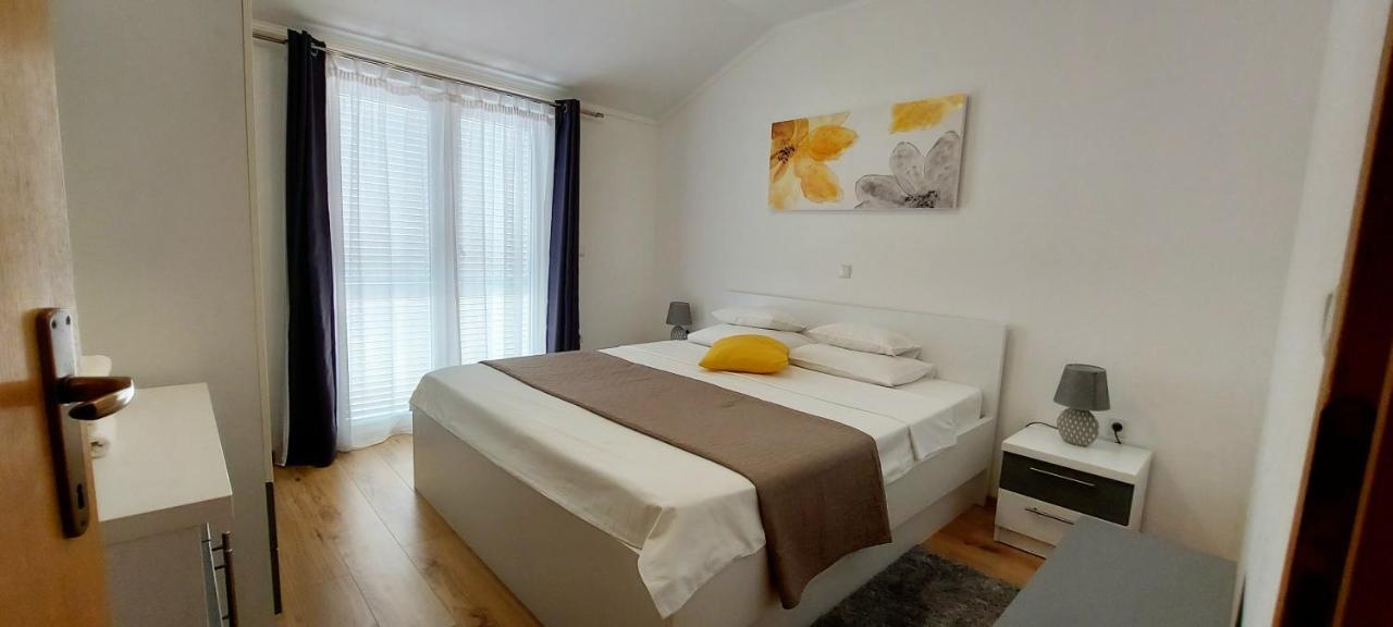 Apartments Marijana Rab Town Zewnętrze zdjęcie