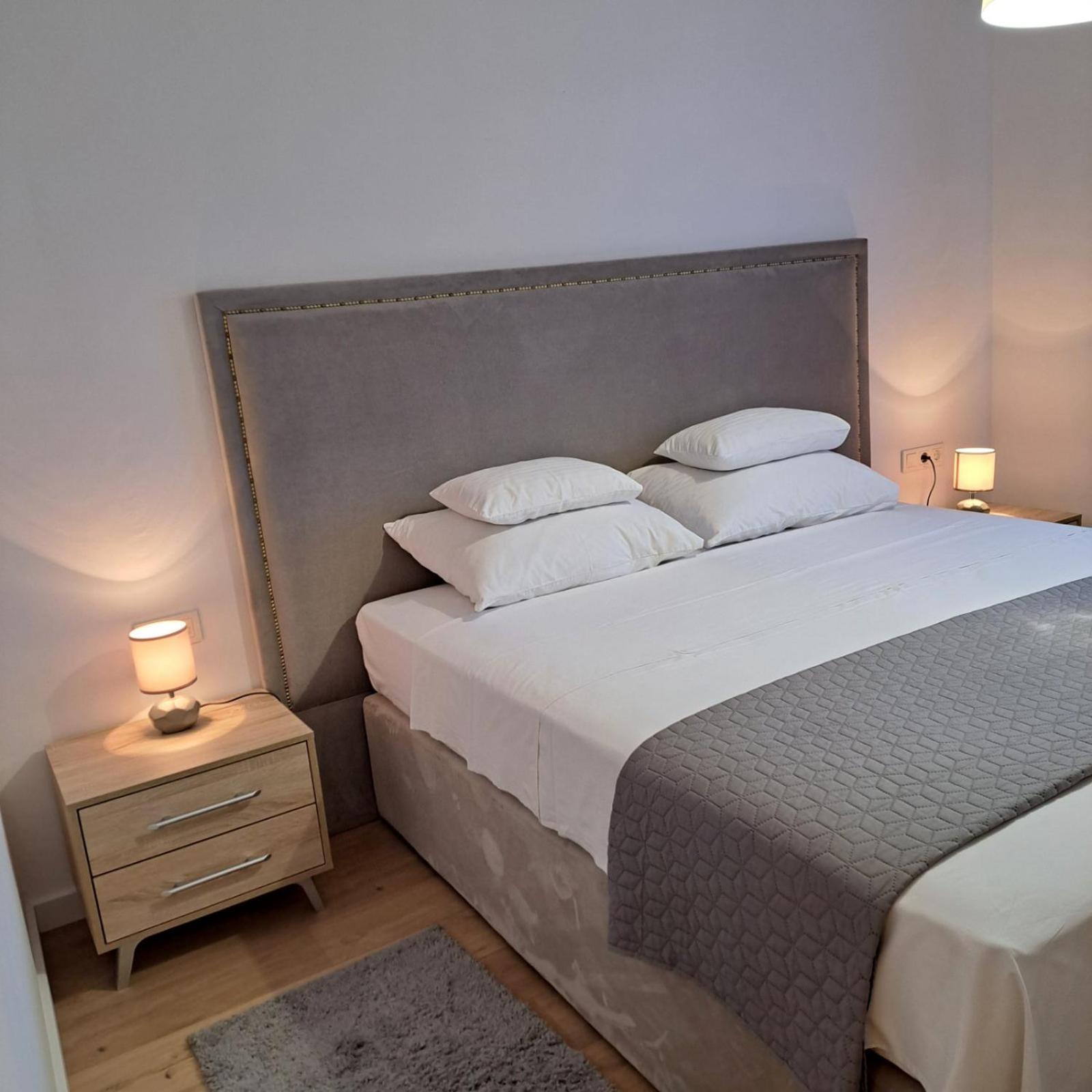 Apartments Marijana Rab Town Zewnętrze zdjęcie